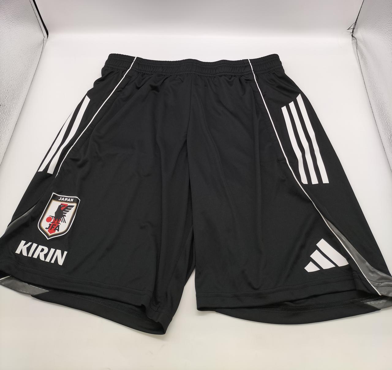 サッカー日本代表　支給品　adidas シャツ・ショーツセット 黒 KIRIN サッカー日本代表 支給品 adidas シャツ・ショーツセット 黒