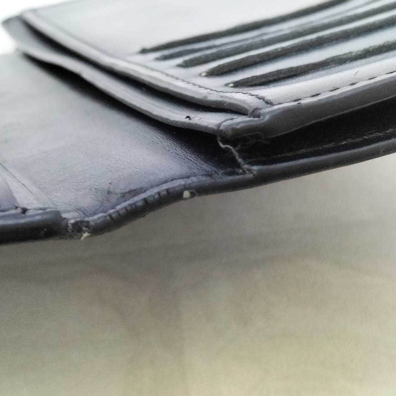 コバ少しひび割れあり