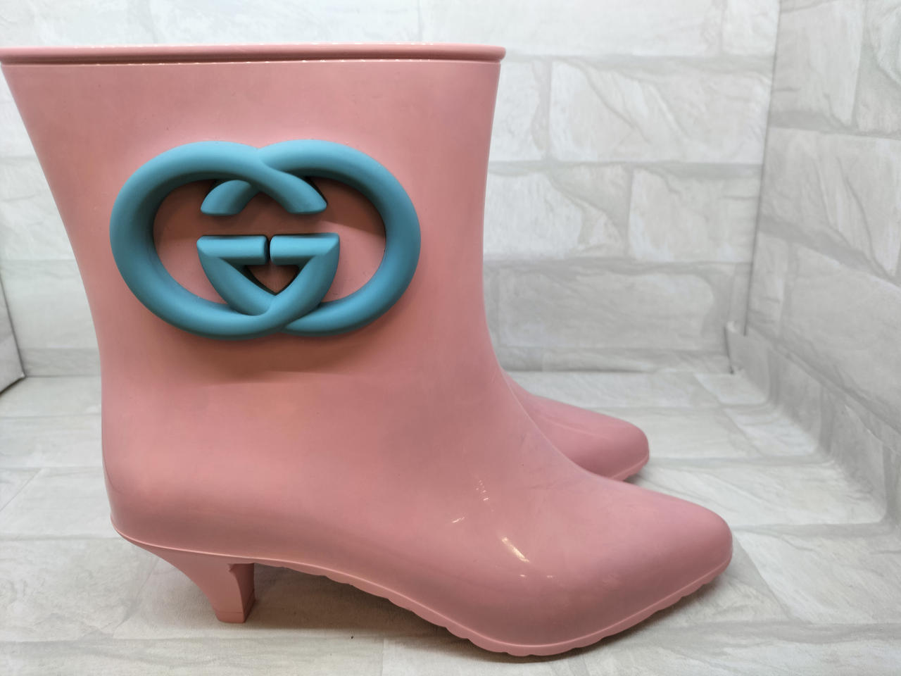 GUCCI ブラック ラバー ショートブーツ グッチ ウィメンズ ウィンターブーツ＆アンクルブーツ | GUCCI® JP