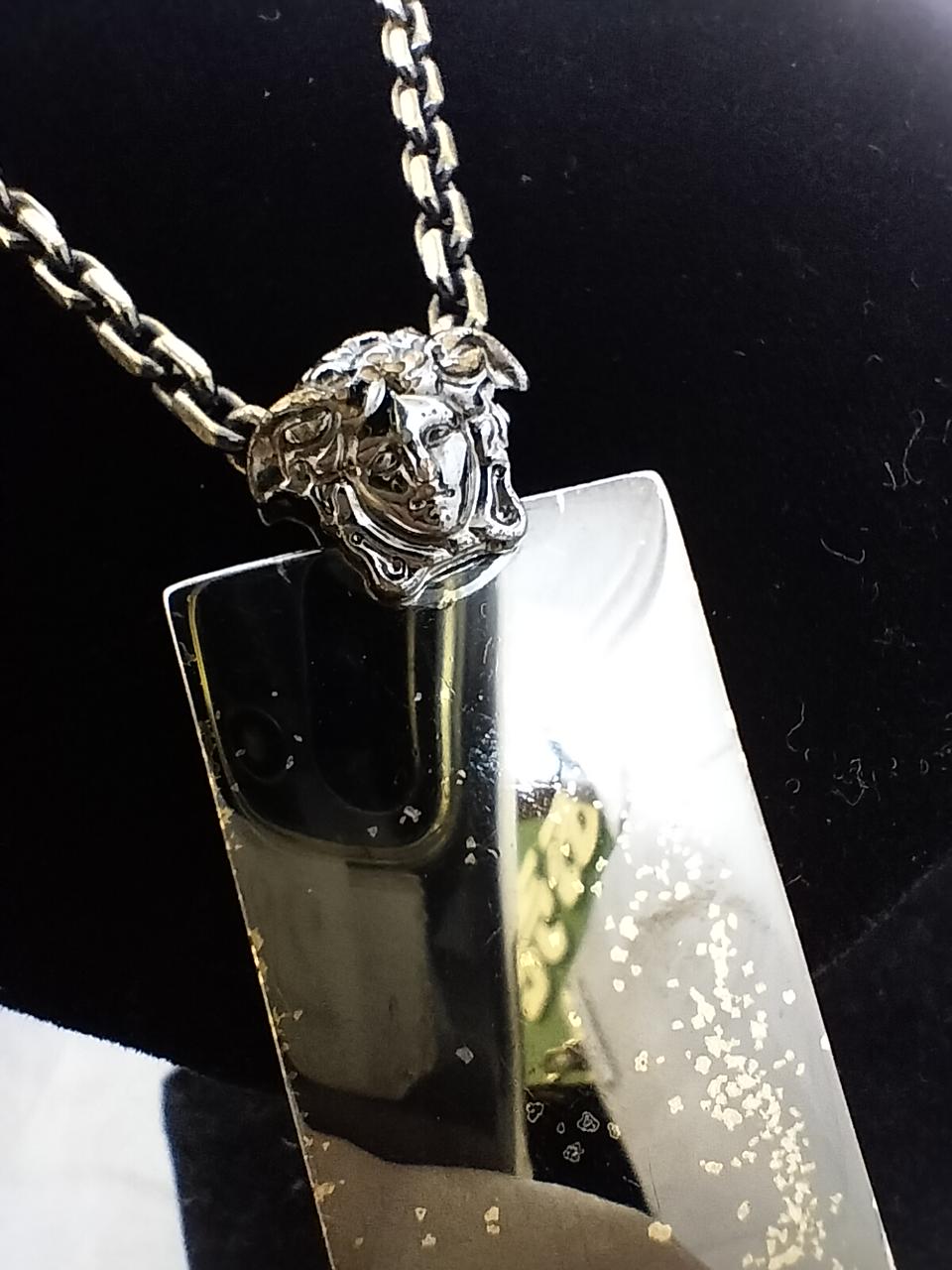 【値下げ中！！】VERSACE ネックレス ネックレス クリスタル ラ メドゥーサ ゴールド,ホワイト