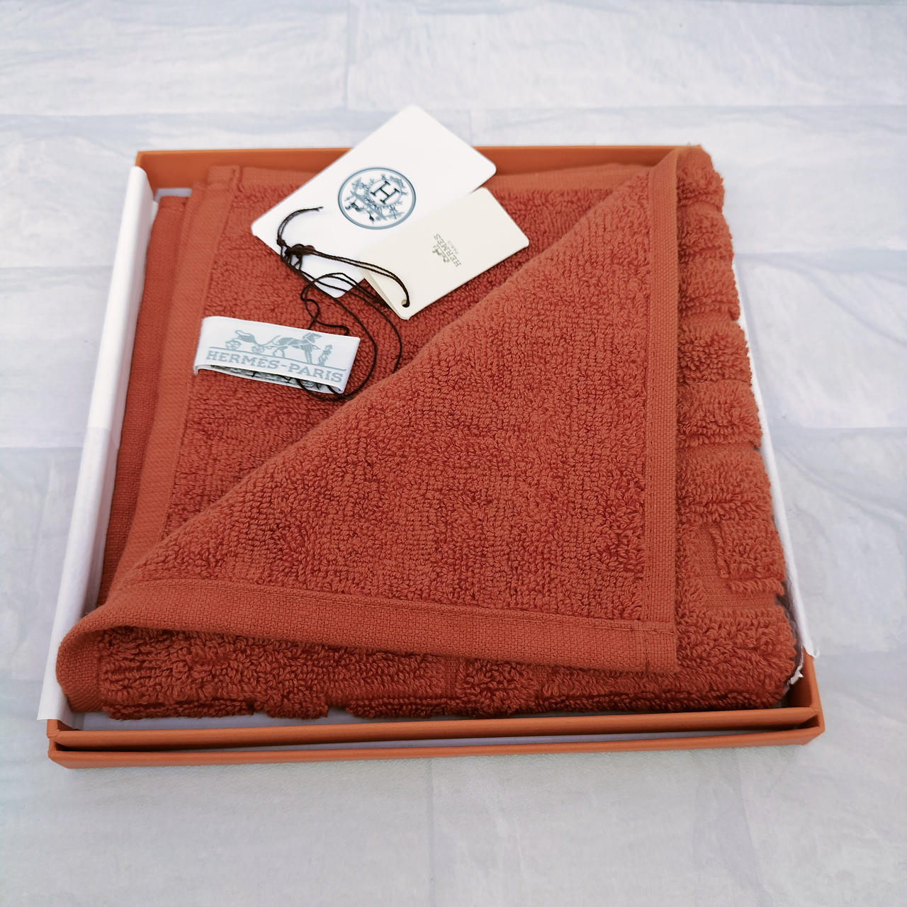 エルメス　カレタオル【新品未使用】　タグ付き　値下げ不可 中古】 【2枚セット】 【未使用タグ付】 エルメス カレ タオル