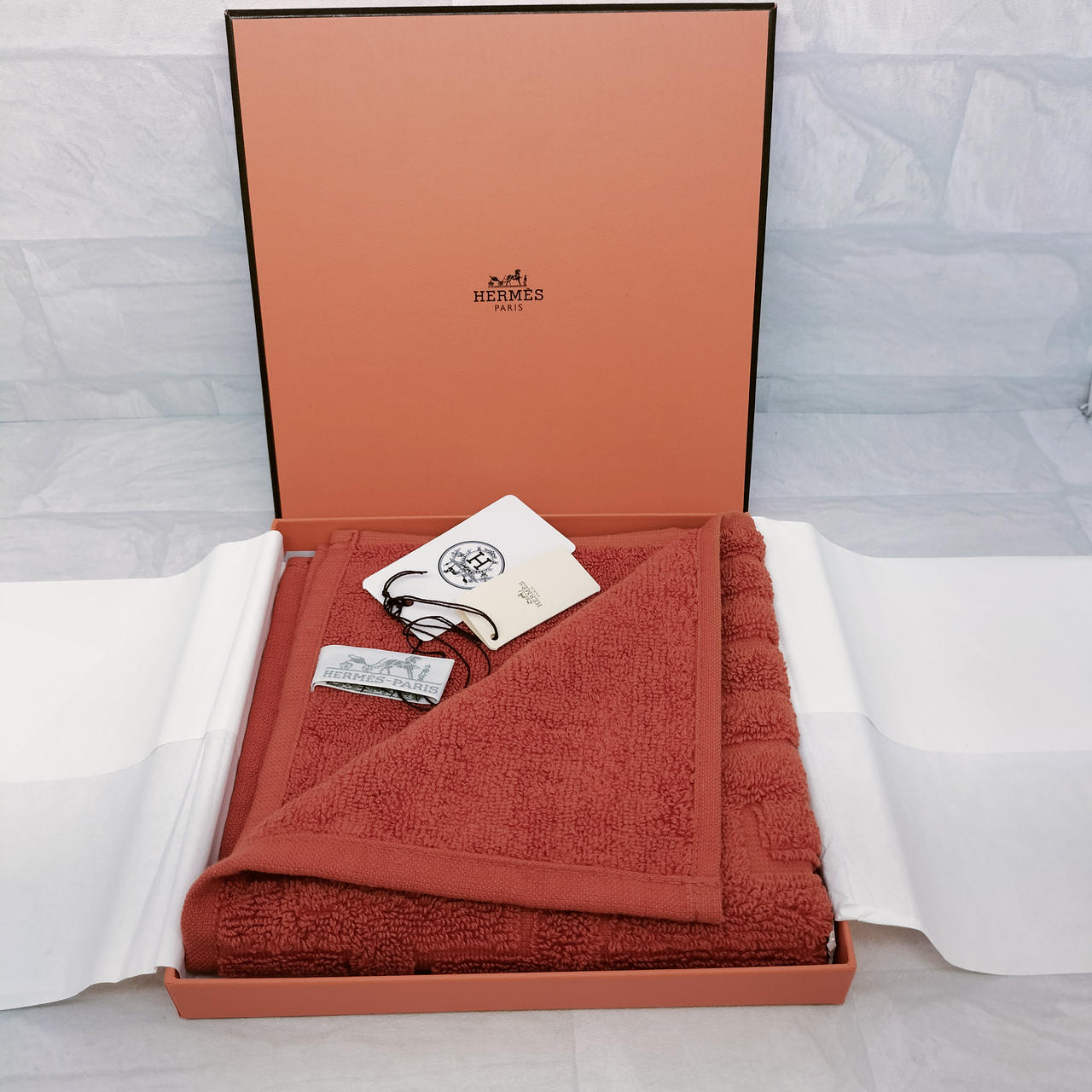 未使用⭐︎エルメス HERMES カレ・タオル ステアーズ ハンドタオル カレ・タオル 《ステアーズ》 | Hermès - エルメス-公式サイト
