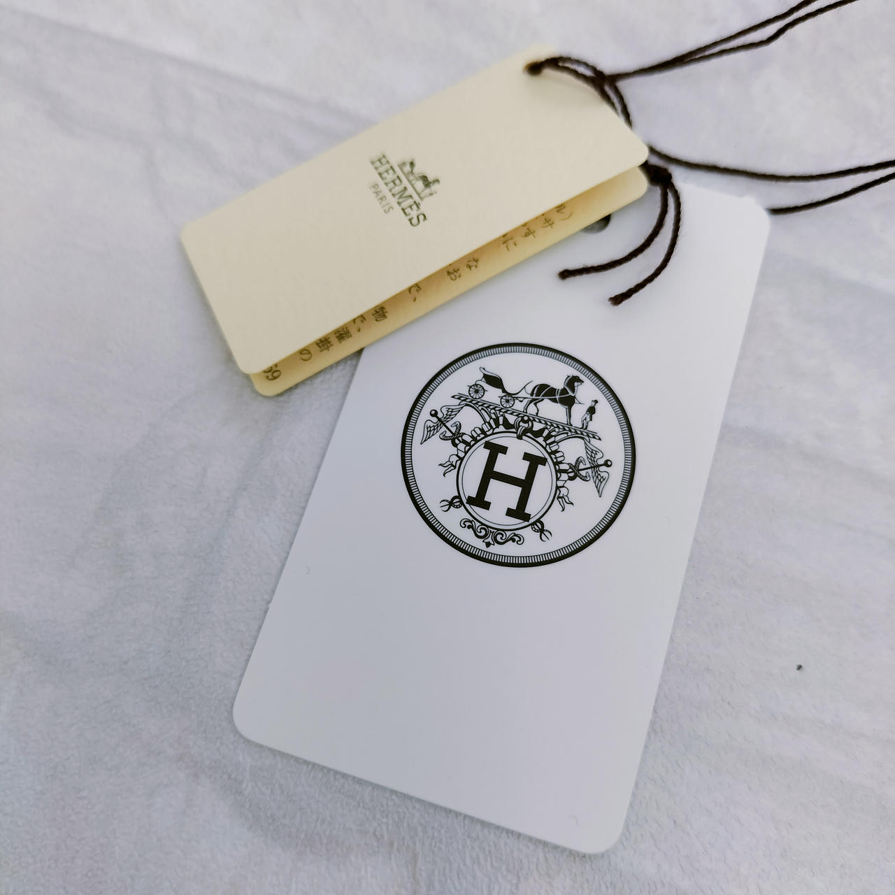 ‼️最終値下げ‼️【美品】【新品未使用】HERMES カレ・タオル（ステアーズ） HERMES 【名入れ 刺繍】エルメス タオルハンカチ カレタオル