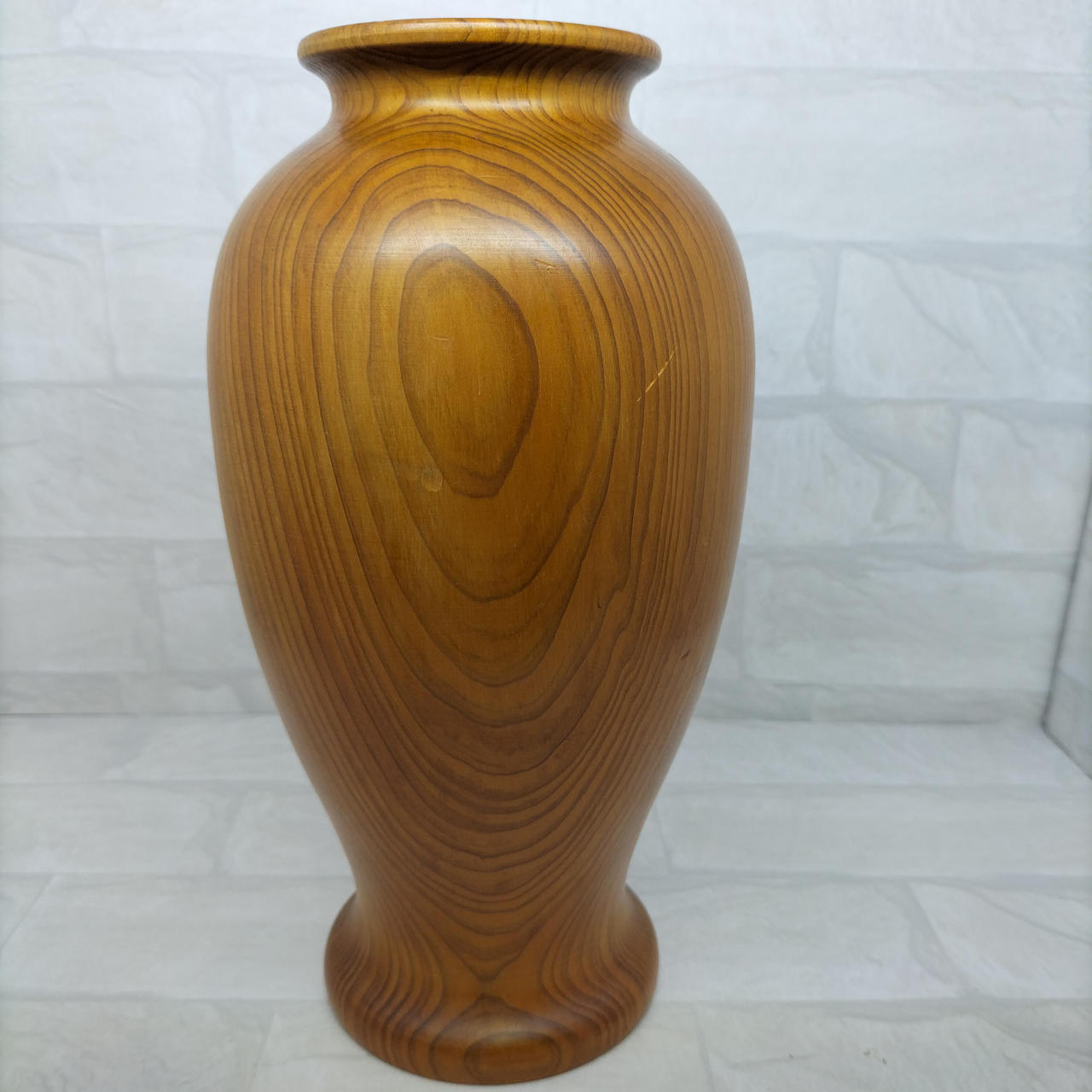 屋久杉　花瓶器 Amazon.co.jp: 世界遺産 屋久杉 花瓶 華道 高さ19cm 壺 花器 工芸品