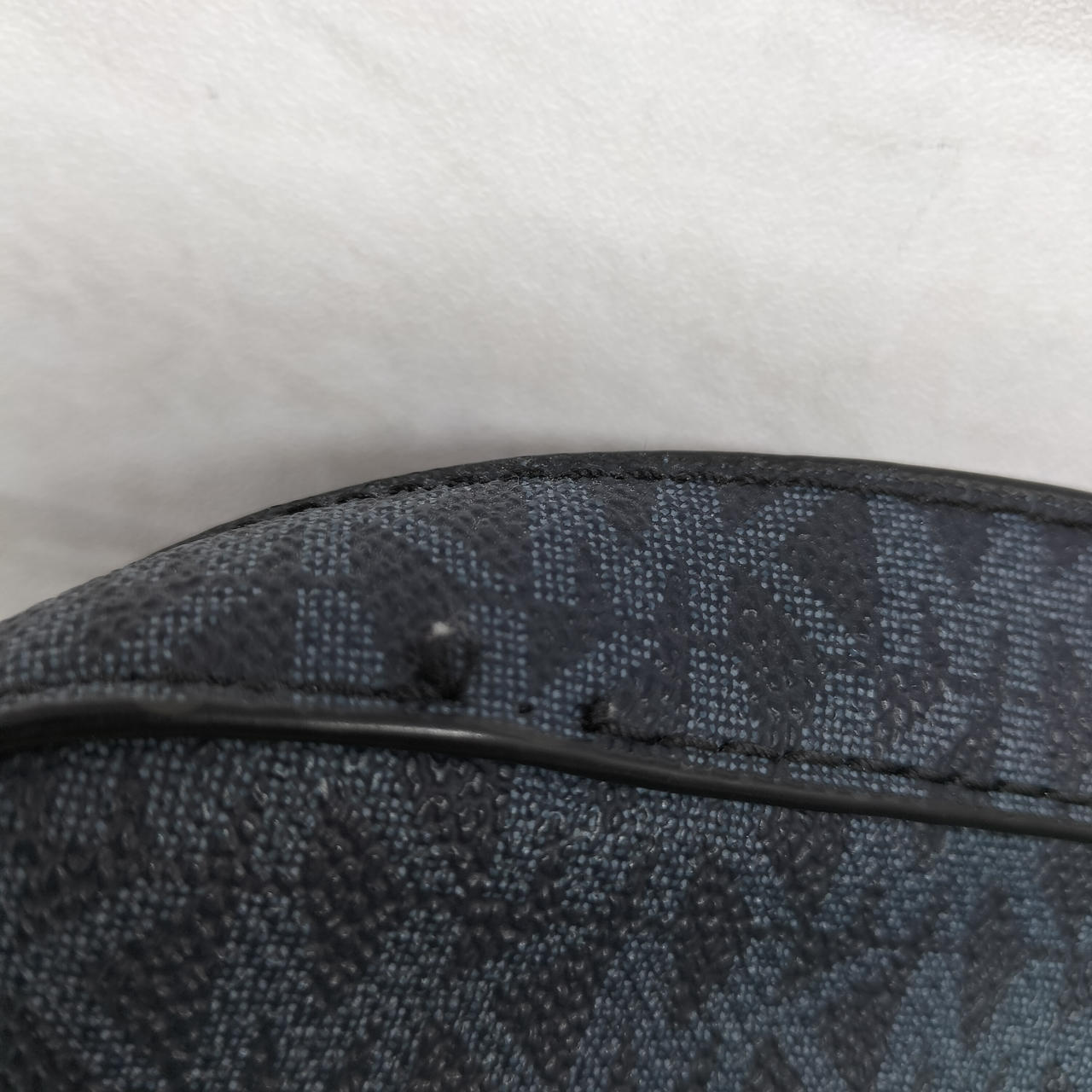 糸切れ部分あり。