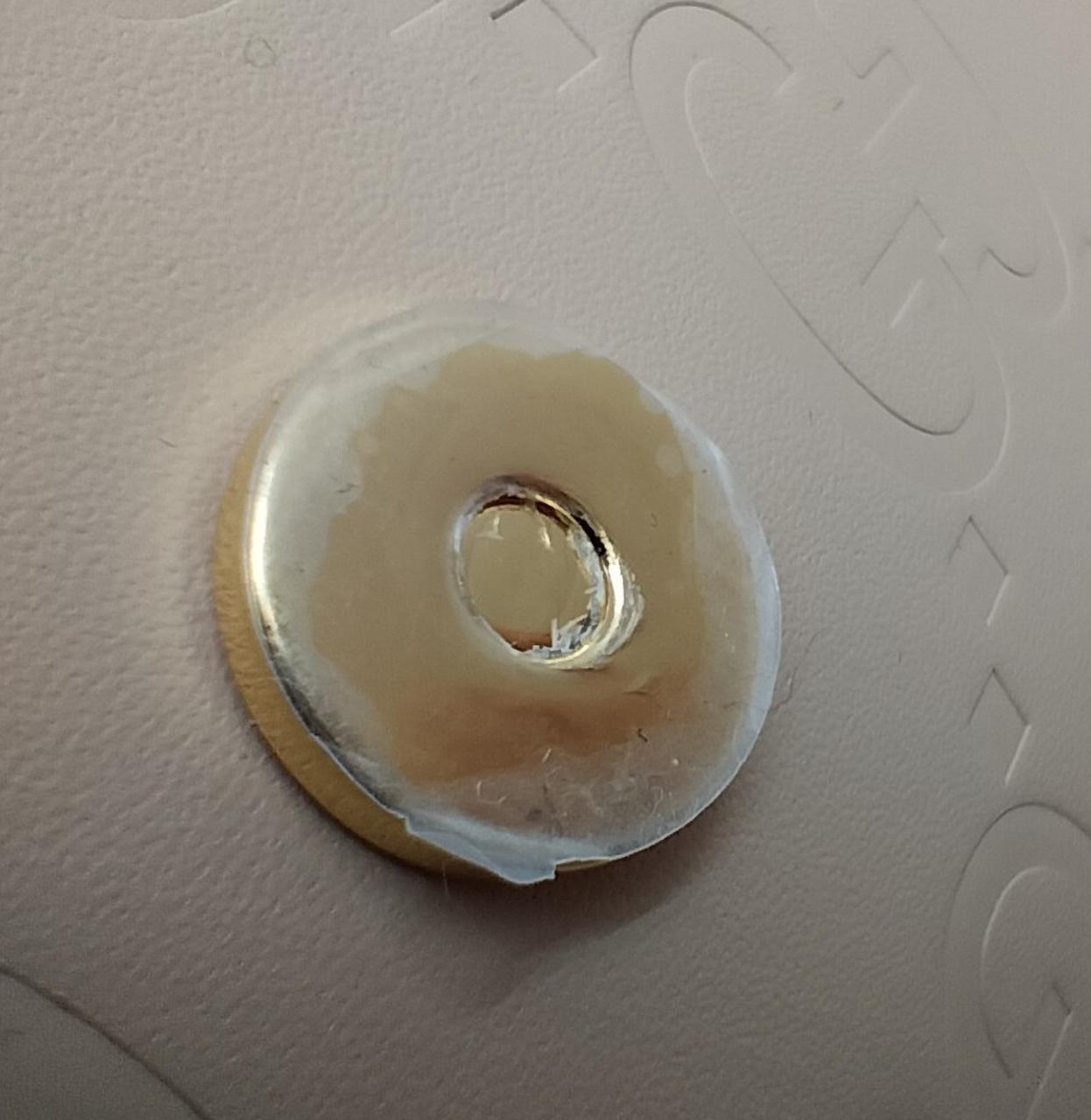 フィルムがついたままです