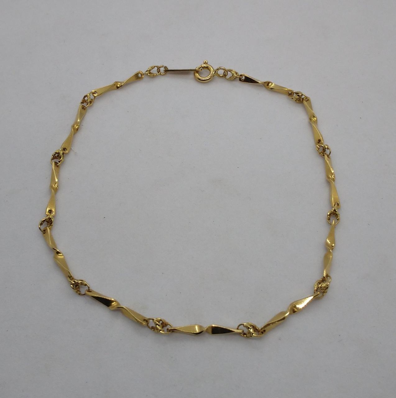 重さ約26gの18金(k18)を使用したブレスレット 祖母の遺品整理の途中で発見 108玉 6mm星月菩提樹 独山玉仕立て 二重巻 腕輪 ブレスレット