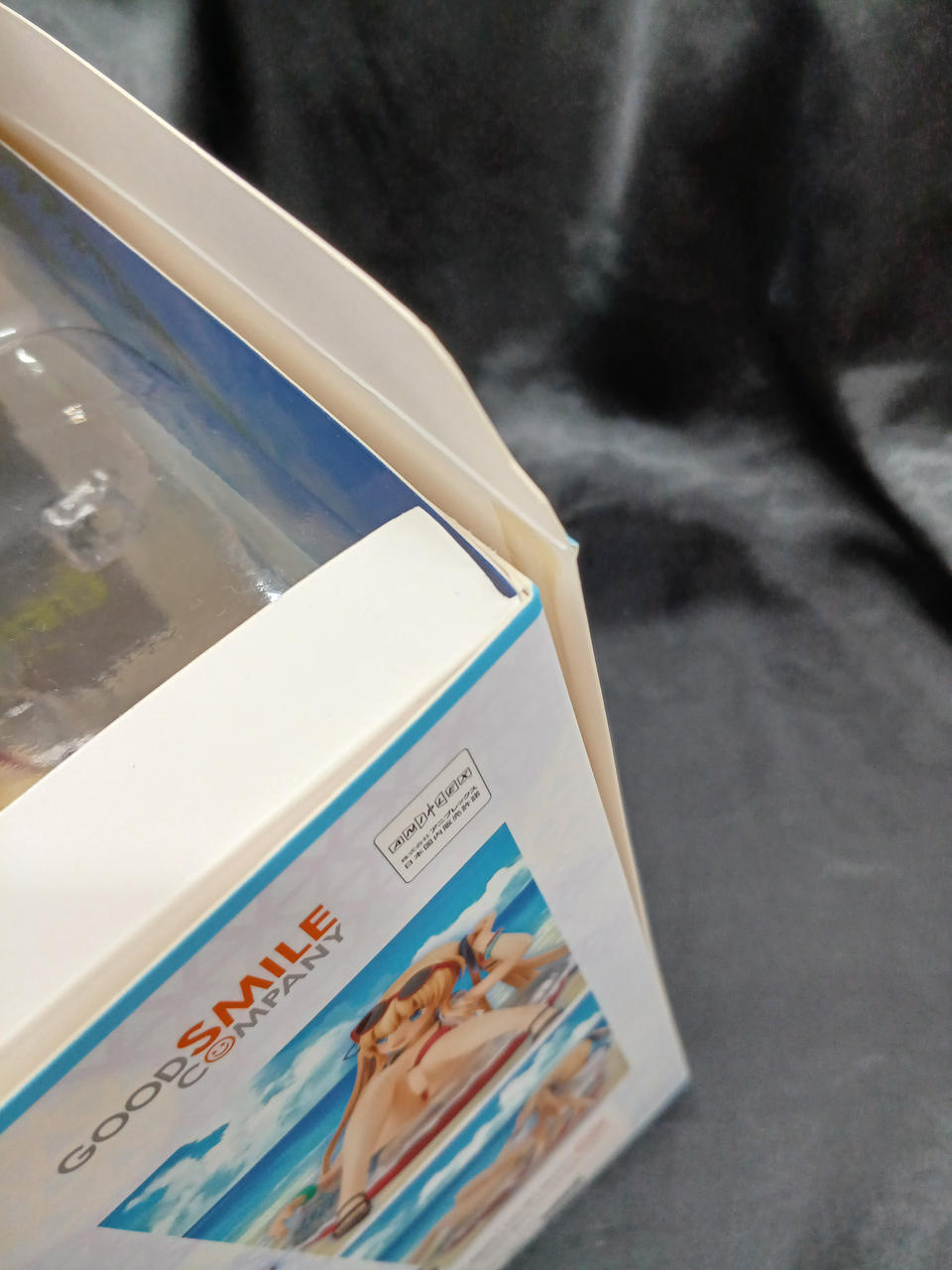 箱の接着のりはがれあり