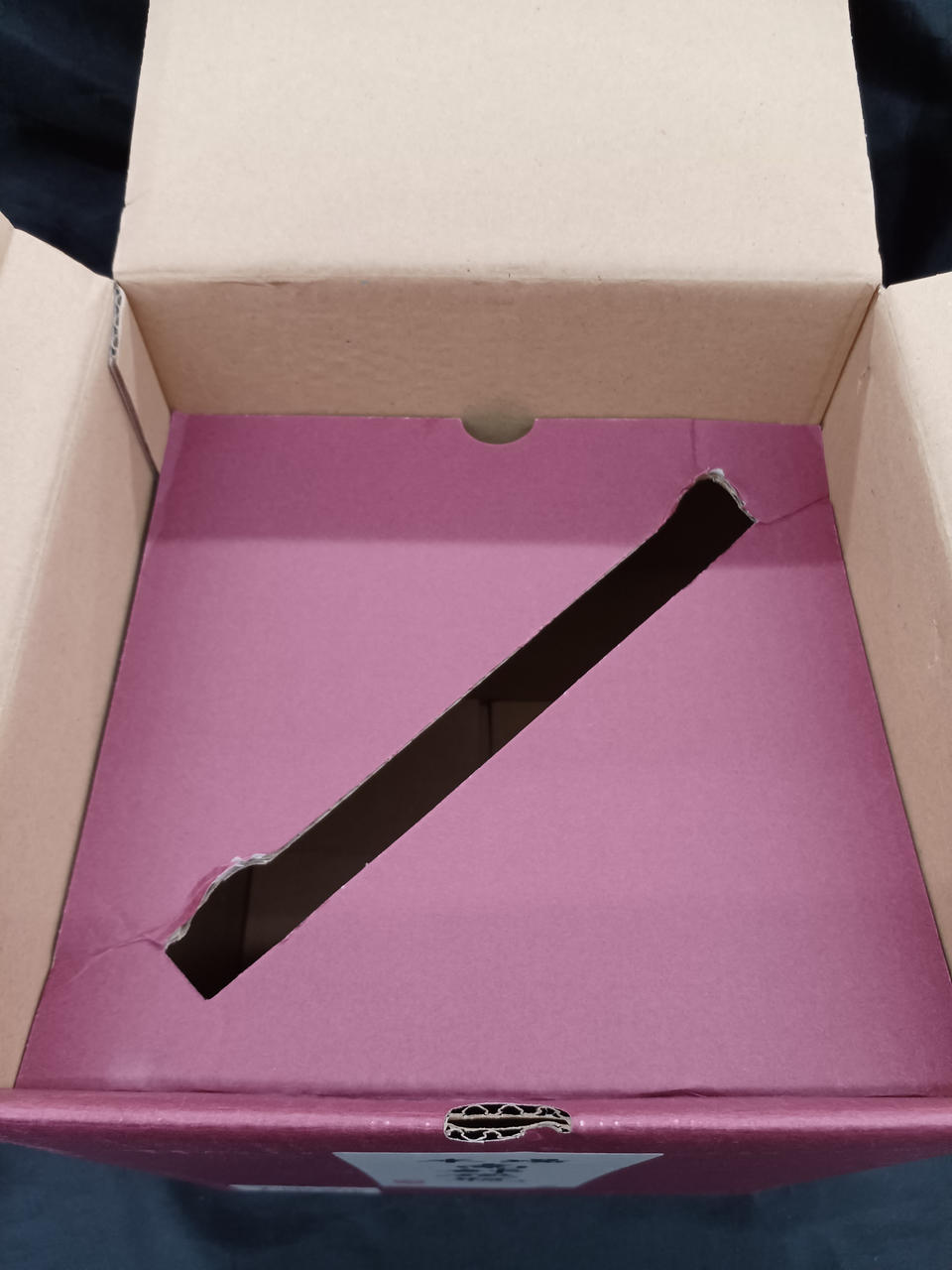 南部鉄器 型番:鉄瓶 新丸形松 南部鉄瓶 南部鉄器 型番:鉄瓶 新丸形松 南部鉄瓶