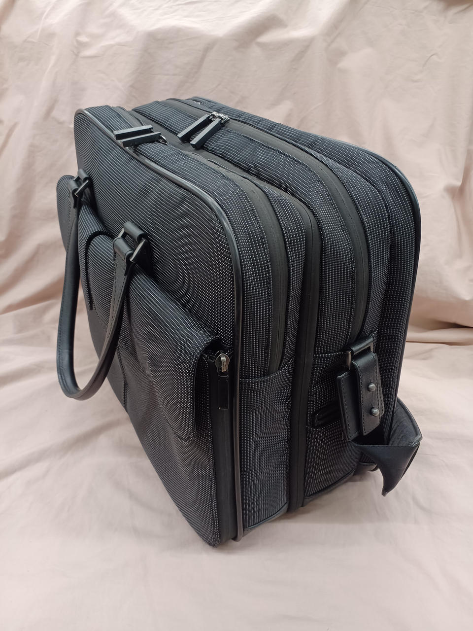 【定価23万/超美品】現行 dunhill アルバニー ビジネスバッグ 最高級 定価23万/超美品】現行 dunhill アルバニー ビジネスバッグ 最