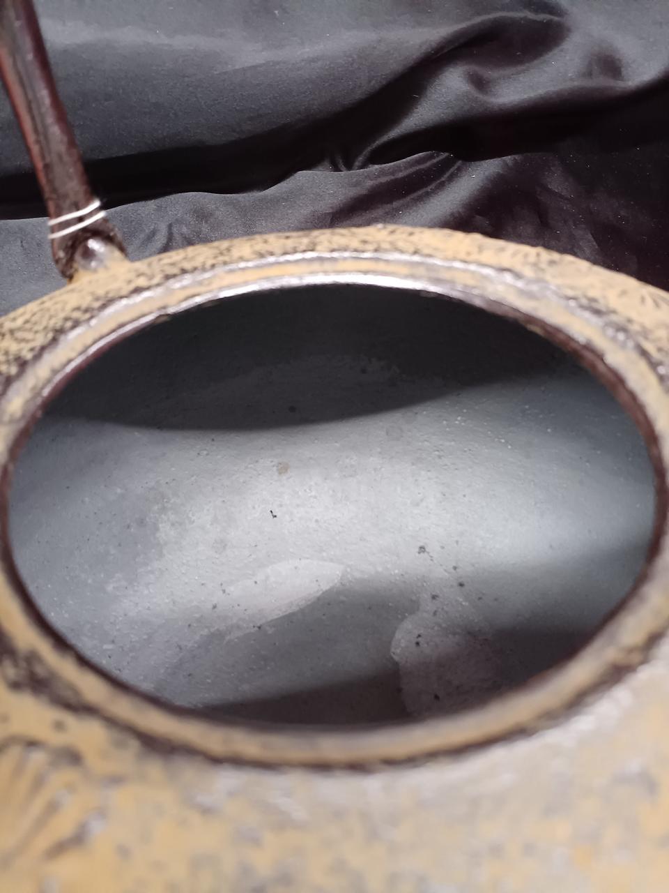南部鉄器 型番:鉄瓶 新丸形松 南部鉄瓶 南部鉄器 型番:鉄瓶 新丸形松 南部鉄瓶