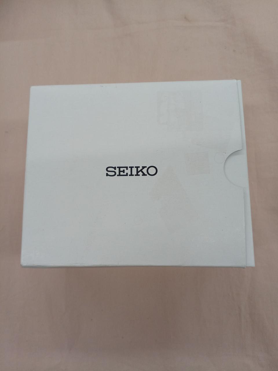 外箱よごれや跡あります