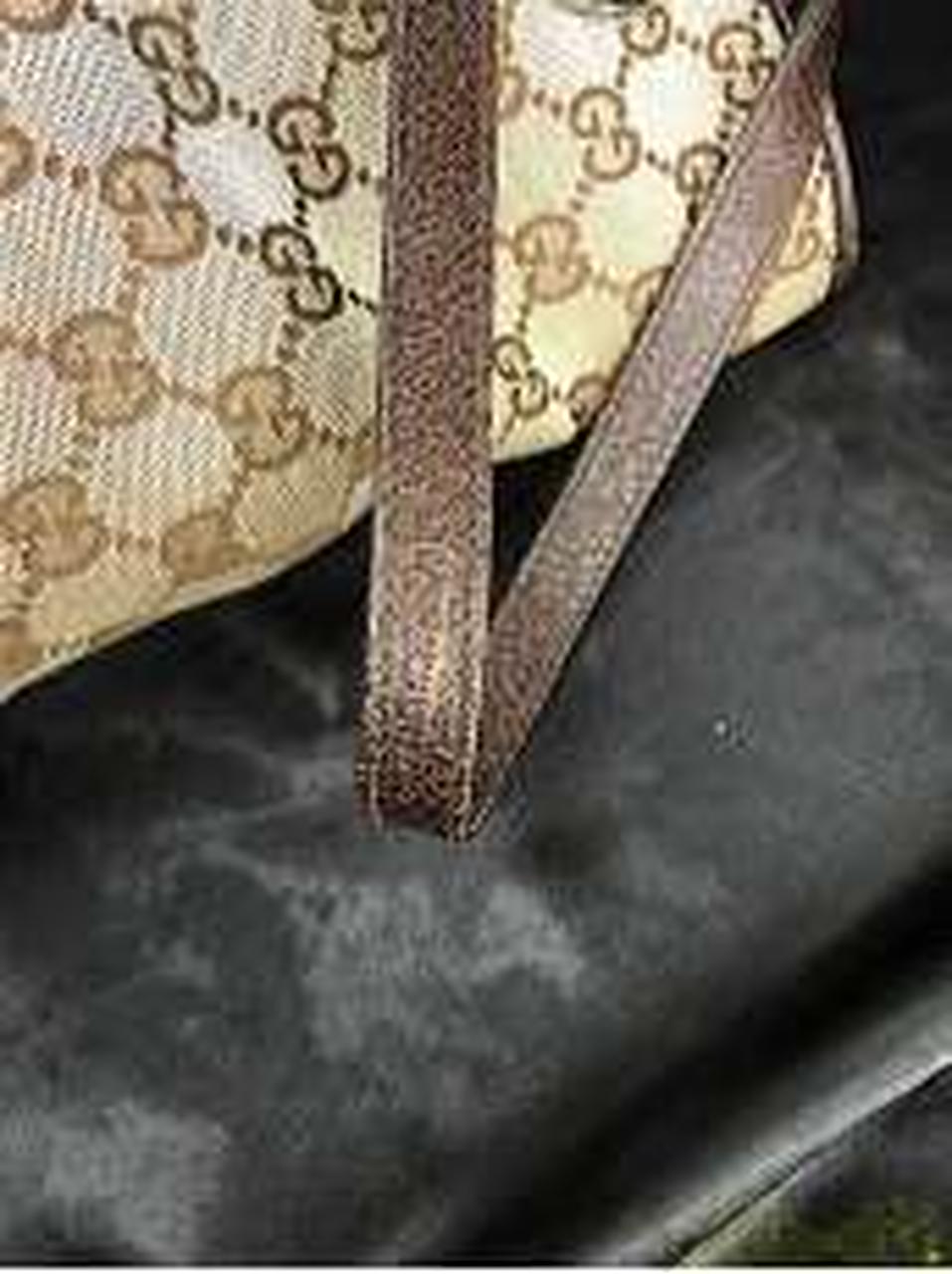 ショルダー擦れあり