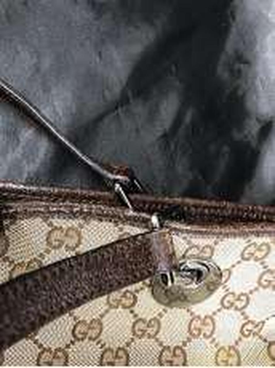 ショルダー部分、擦れあり