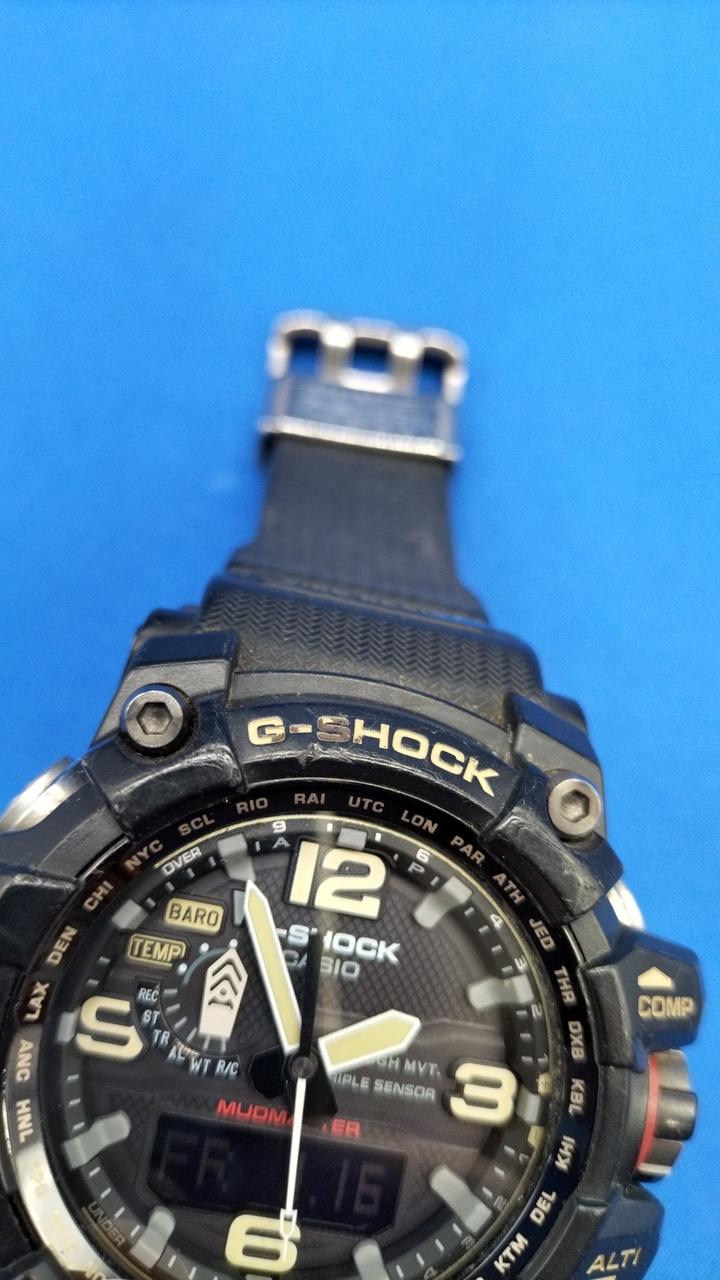 Sの文字が剥がれてます