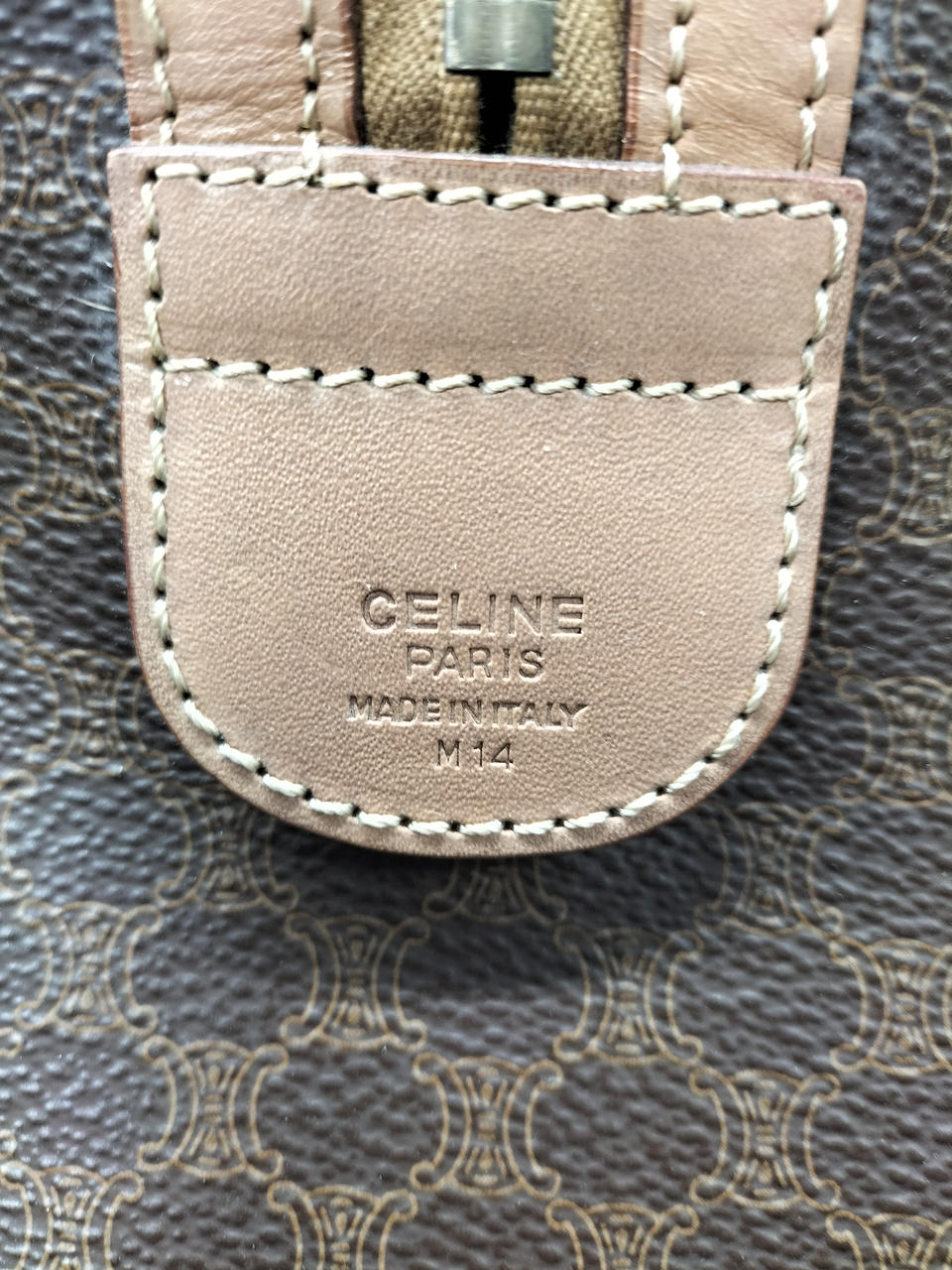 値下げ！美品▪️本物▪️セリーヌミニスカート定価14万▪️黒▪️ヒップボーンス… ミニ 16（セーズ）/ シークイン＆カーフスキン - ブラック | CELINE