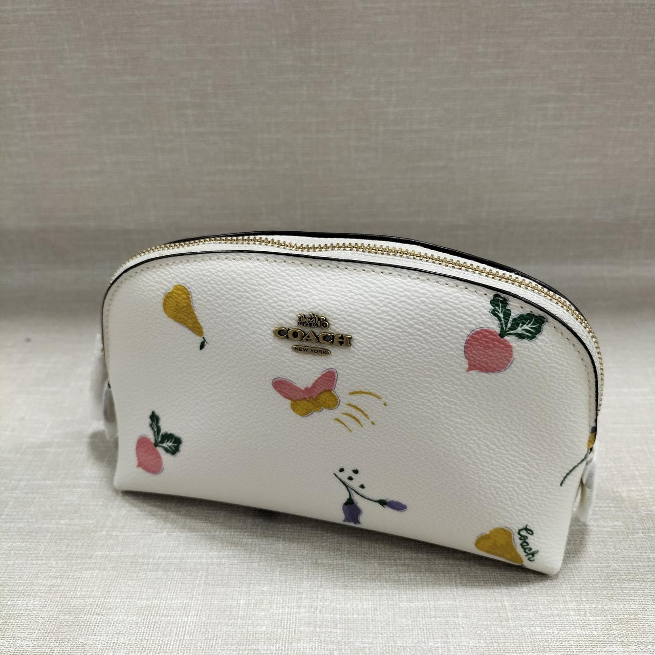 型崩れしにくいよう中に詰め物が入ってます