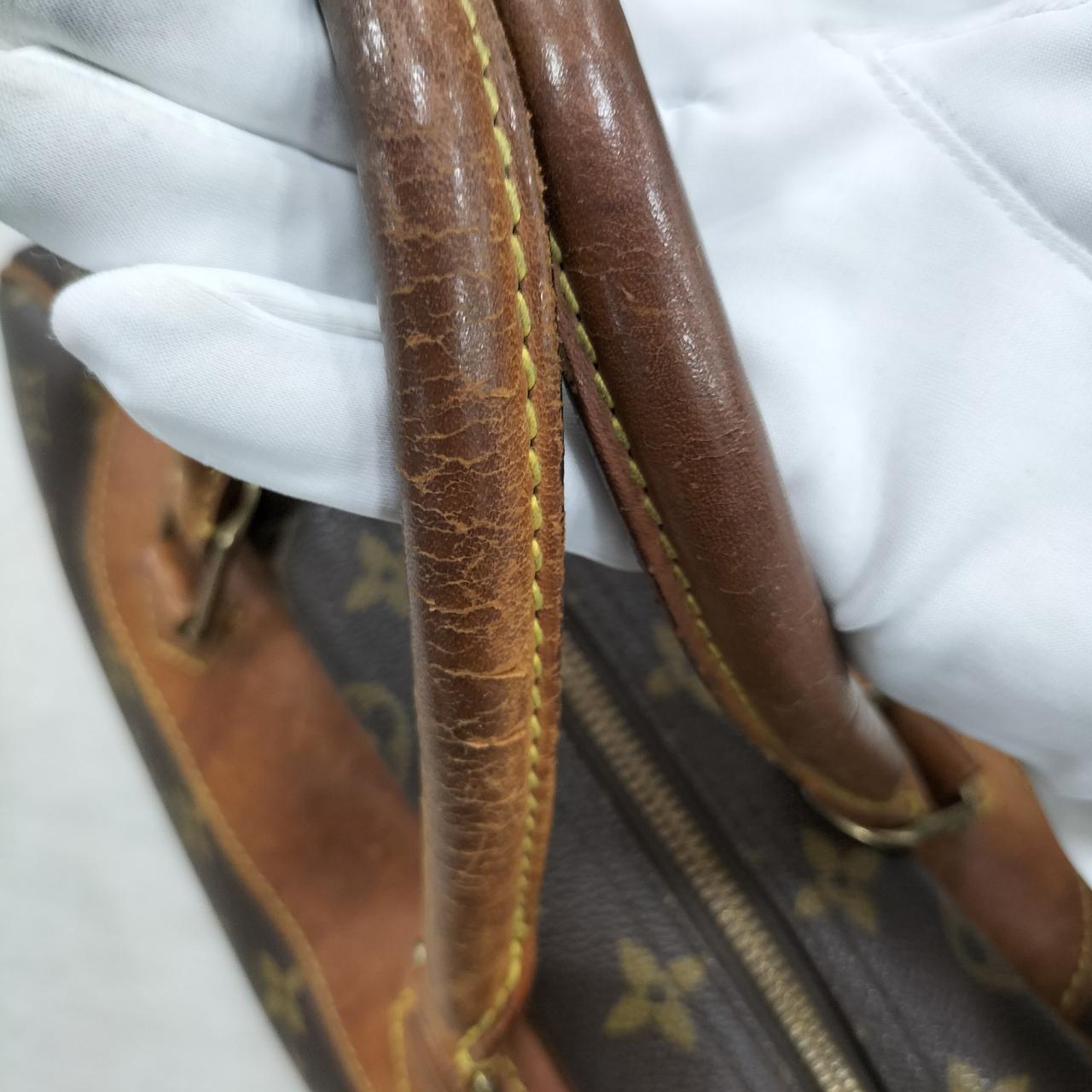 ひび割れあります