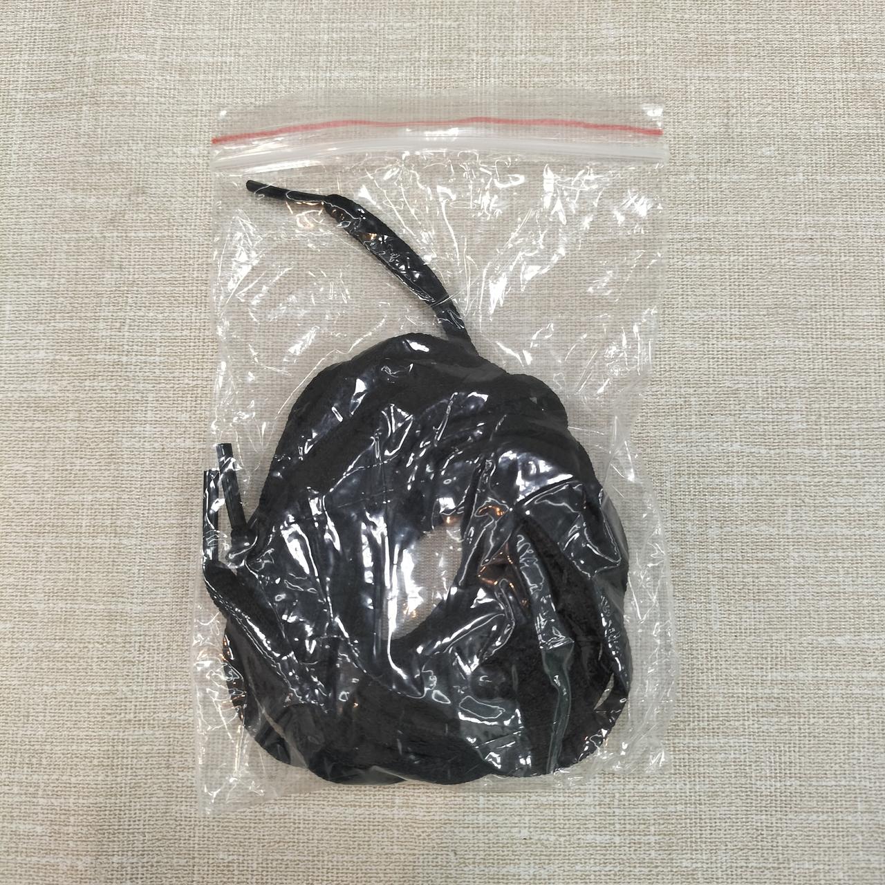 靴紐の黒色もあります