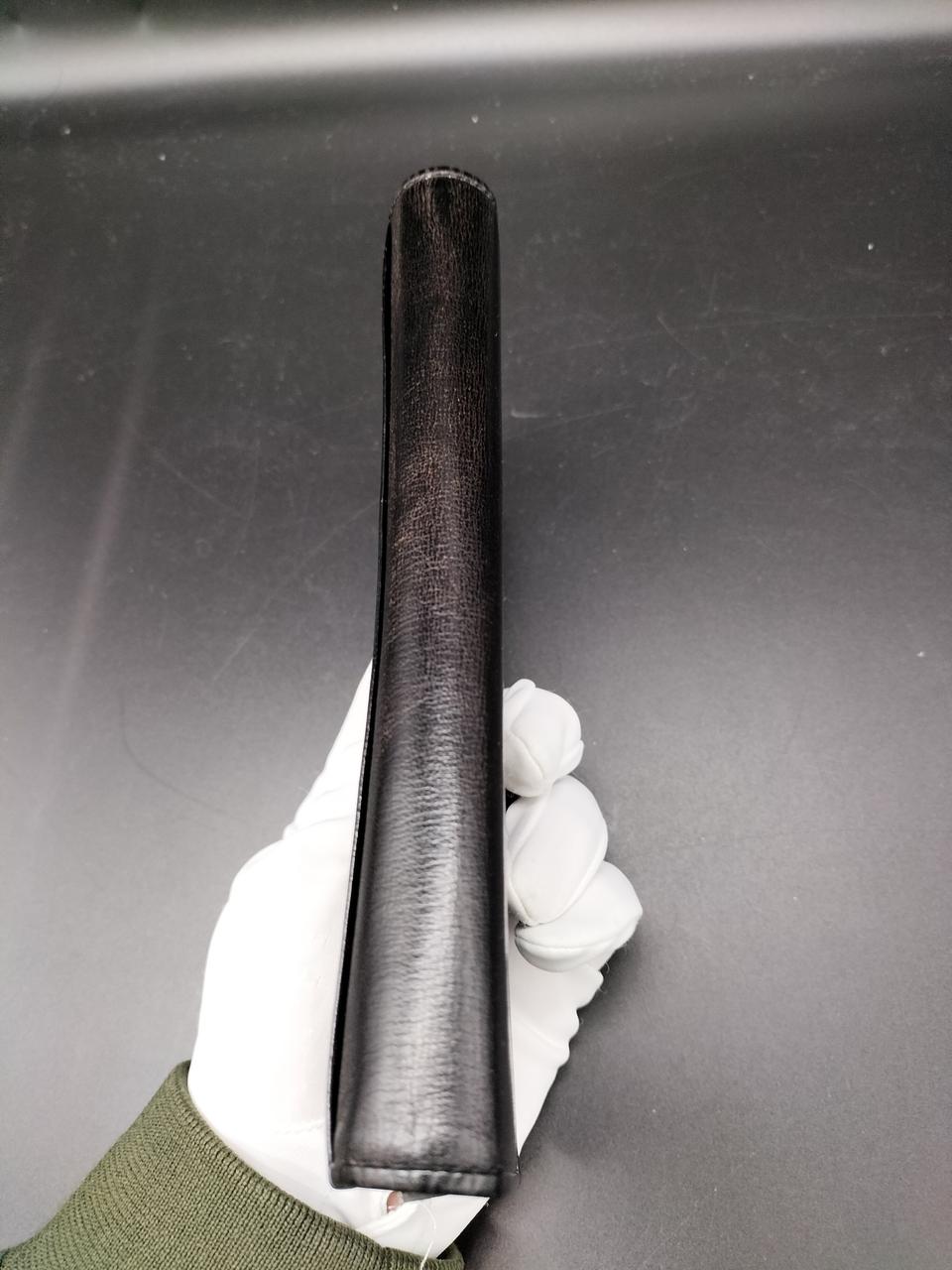 赤いダメージ痕あります