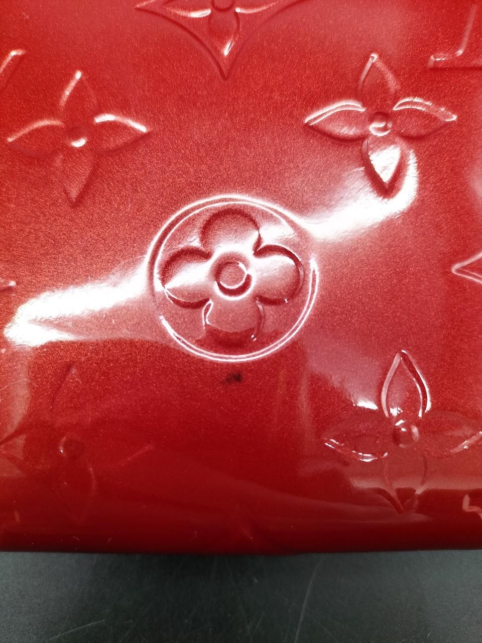 黒いシミがあります