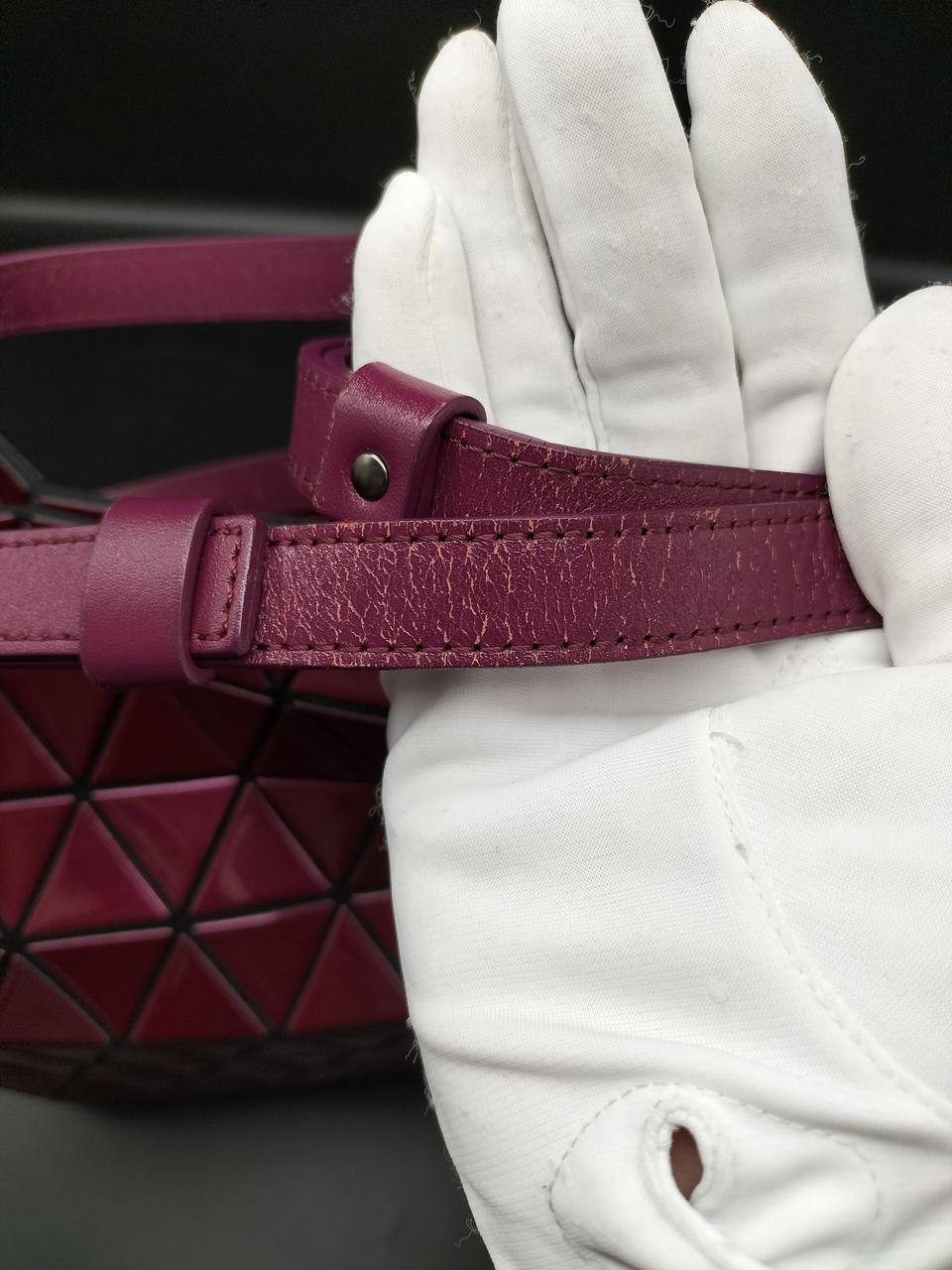 ショルダー紐劣化しています