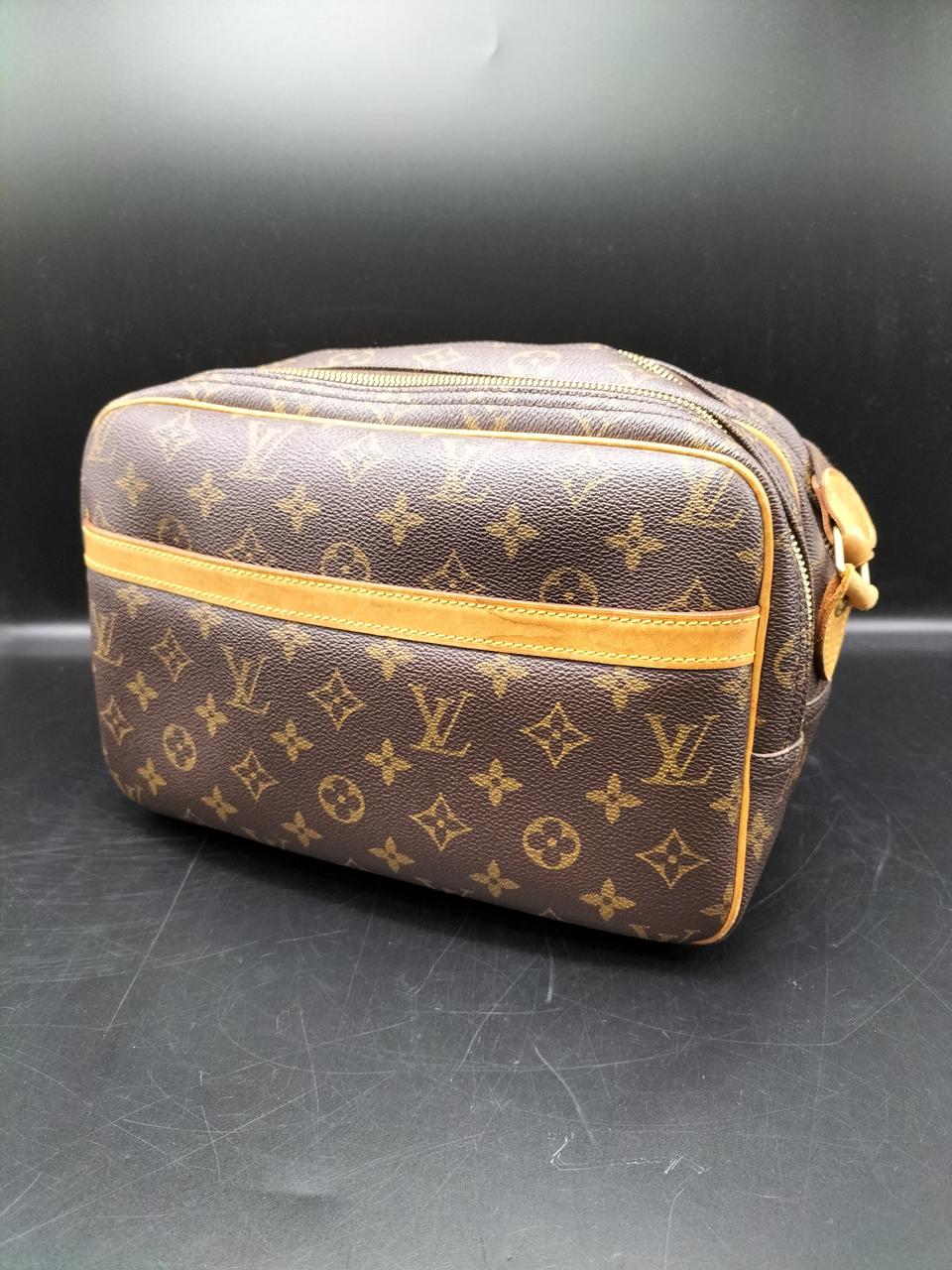 中にあんこを詰めて撮影しています