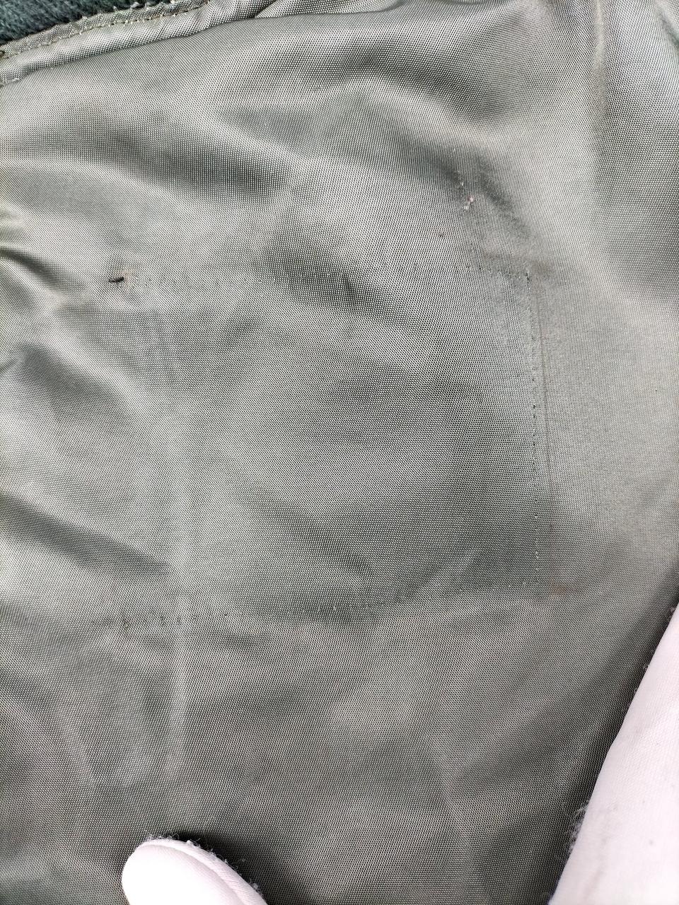 ワッペンの縫いあと