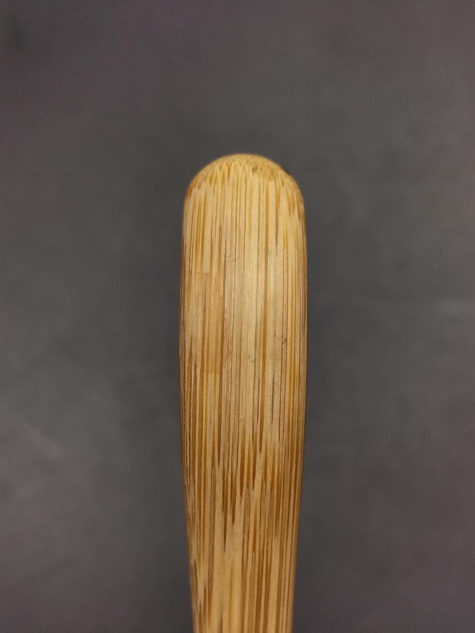 左側にシミあります