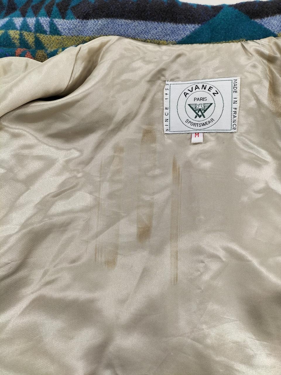 シミ汚れ箇所があります