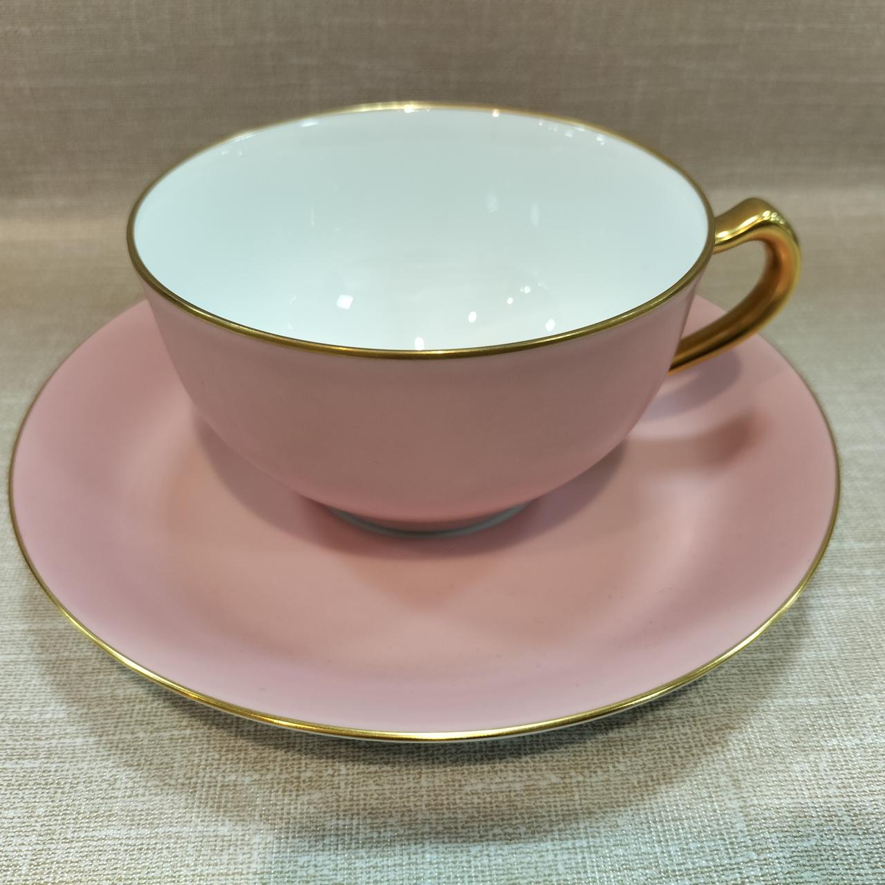 箱はありませんが未使用品です。