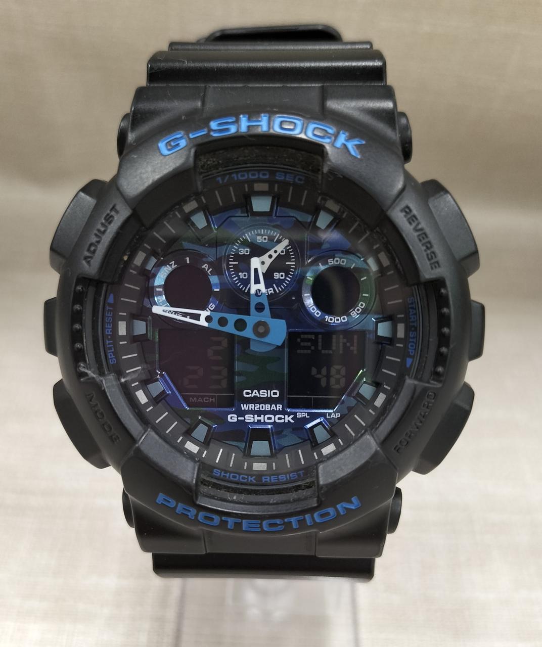 目立つキズ汚れはありません。