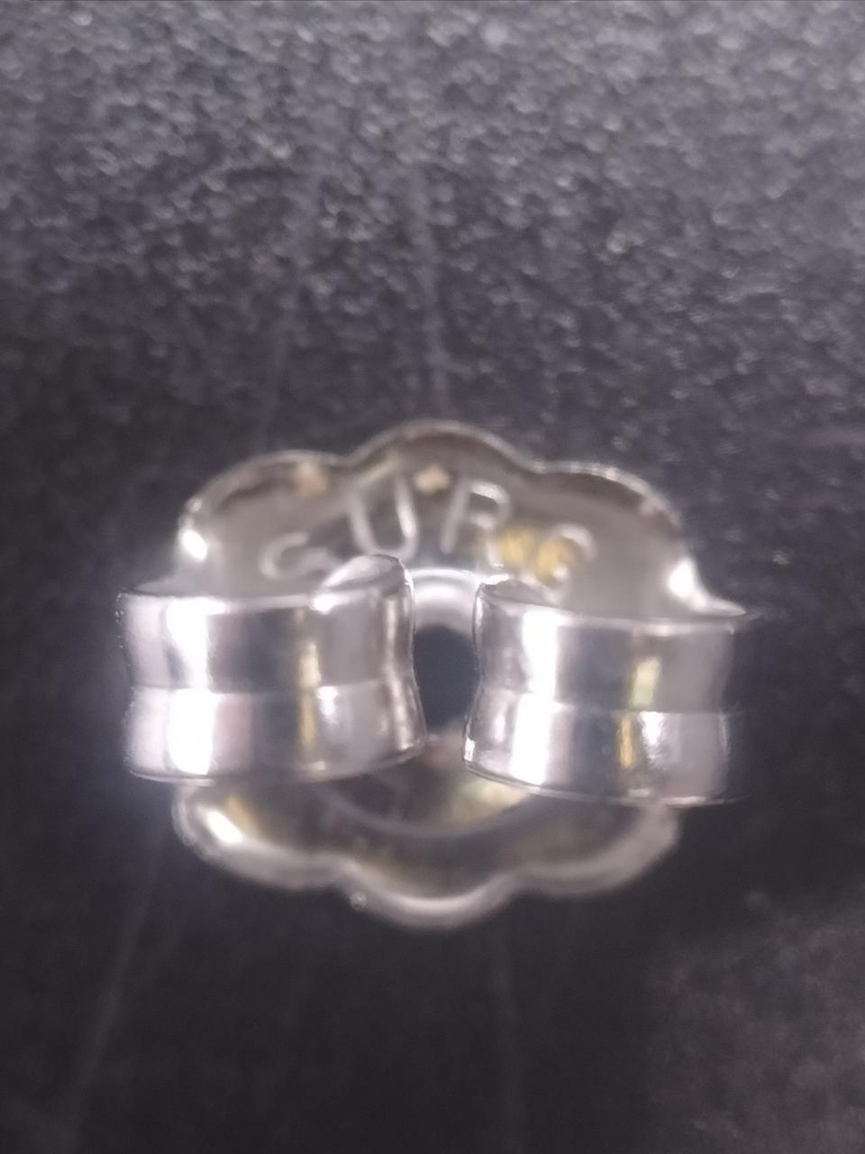 キャッチは金ではありません