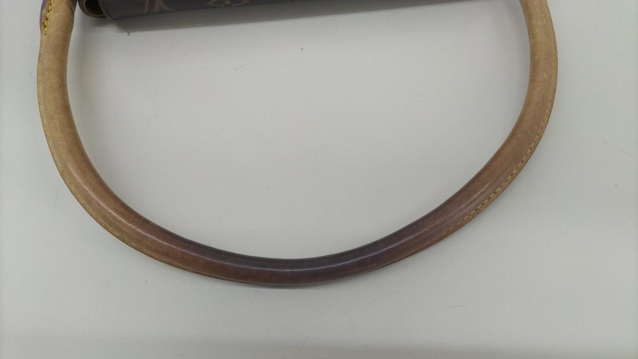 変色　シミ有り