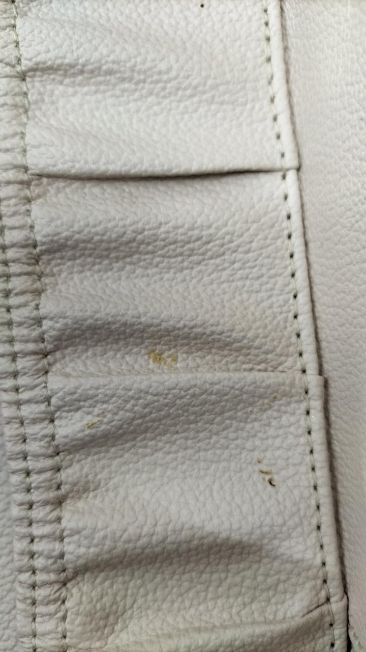 内側　汚れ有り