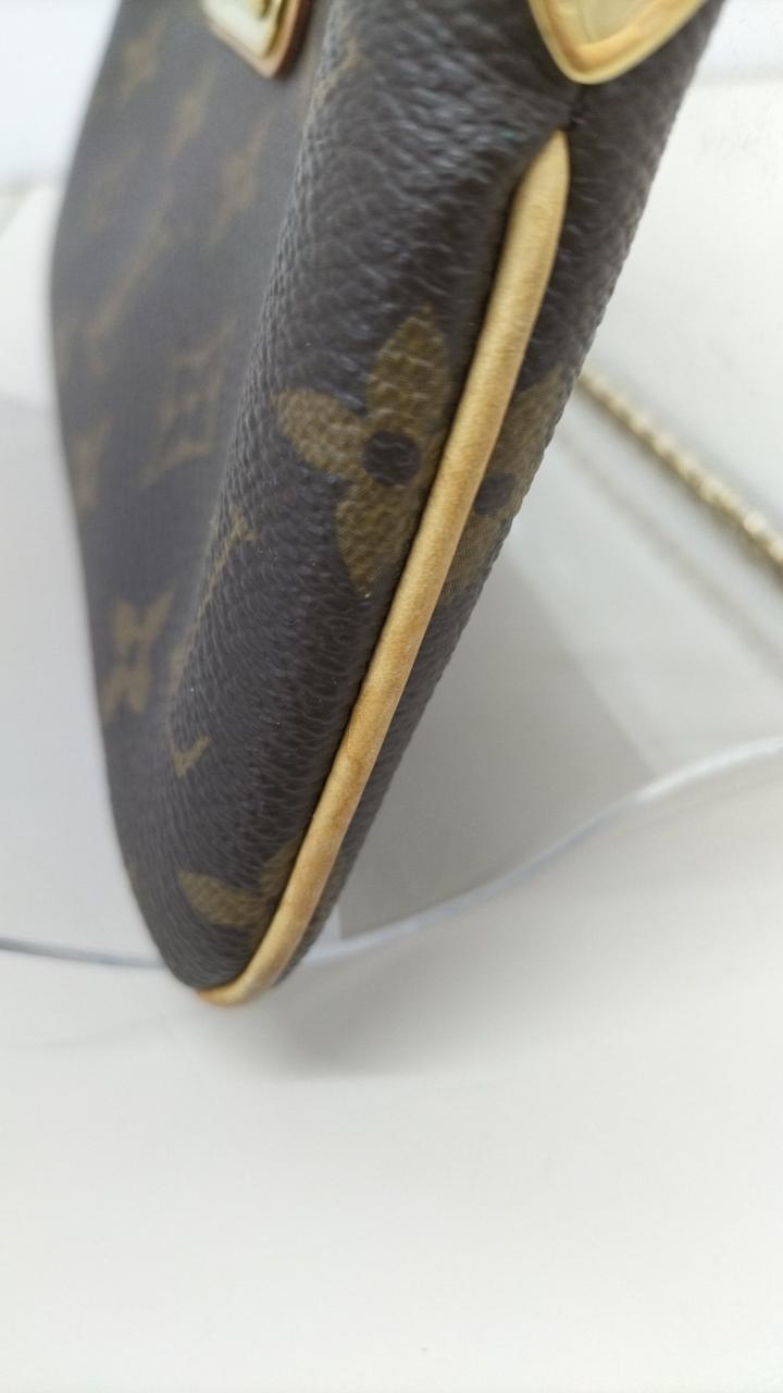 ヌメ革　シミ有り