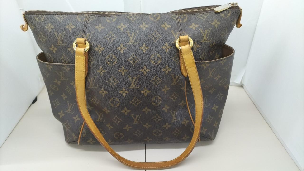 LOUIS VUITTON 型番:M56688 トータリーPM