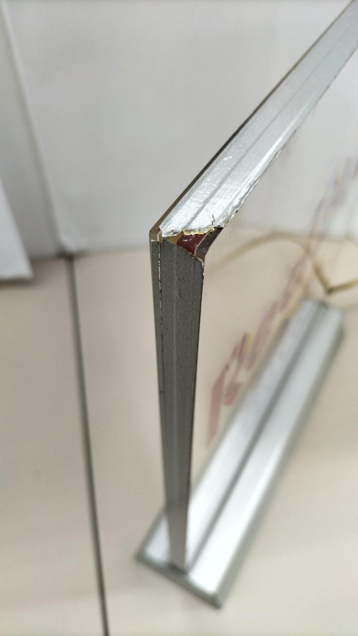 接着シール　剥がれ有り