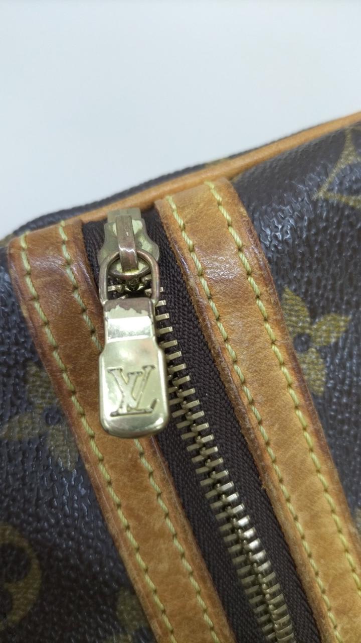 ファスナーダメージあり