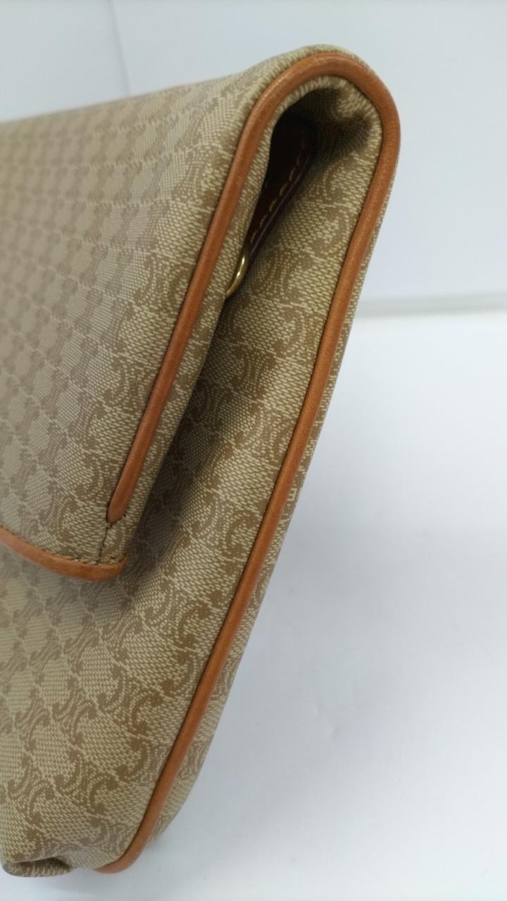 側面　変色有り