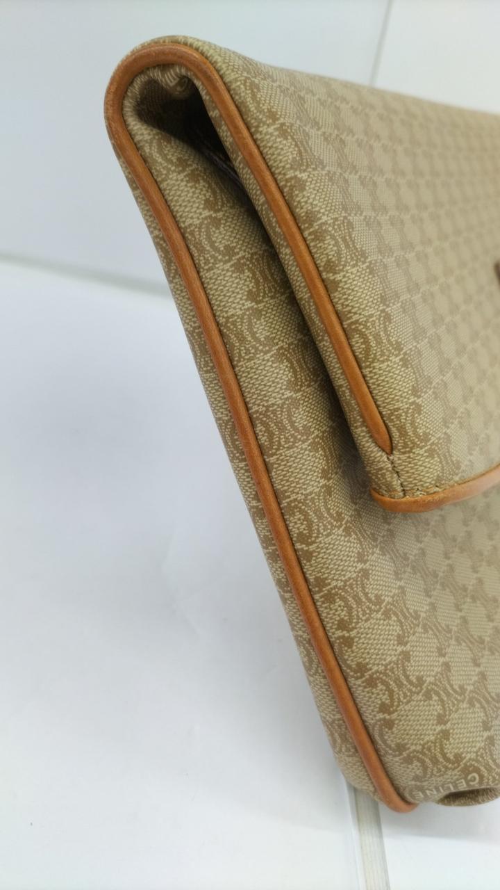 側面　変色有り