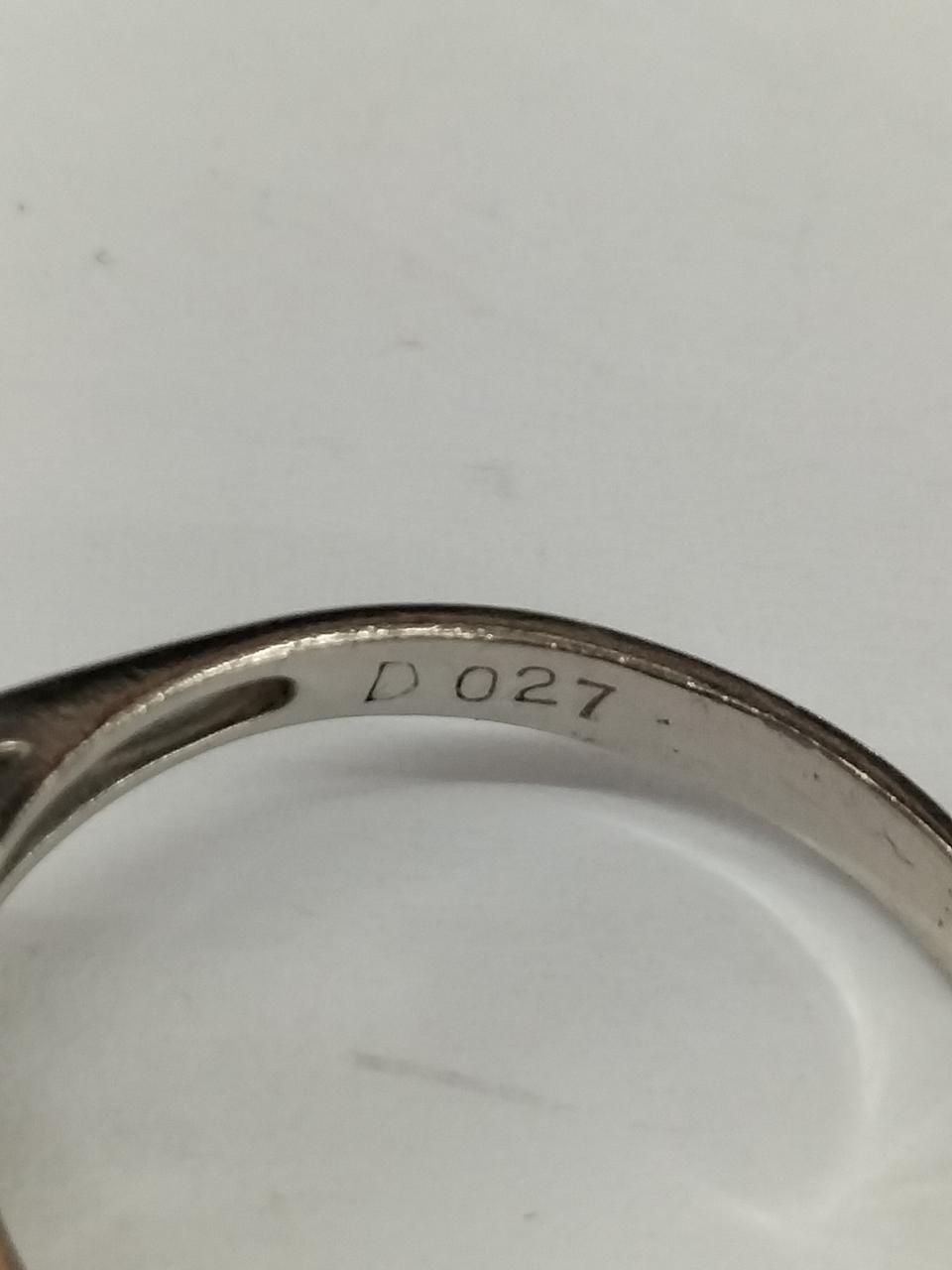 ダイヤ　カラット数表記