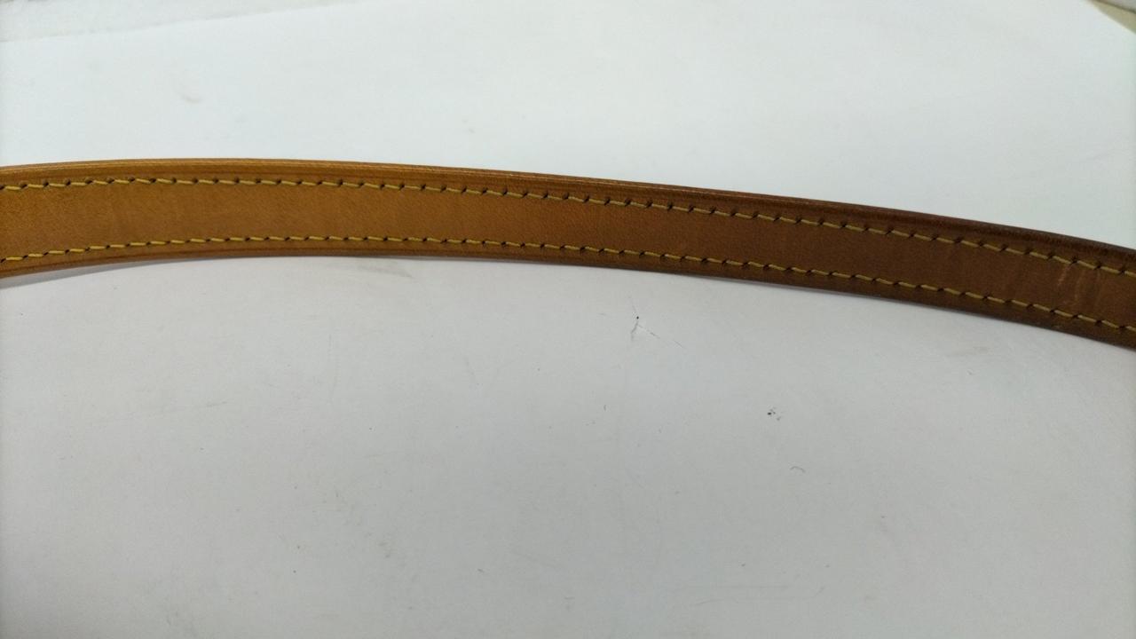 シミ　変色有り