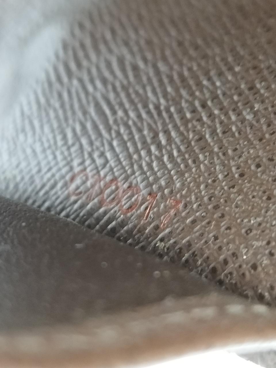 シリアルナンバー
CT0017