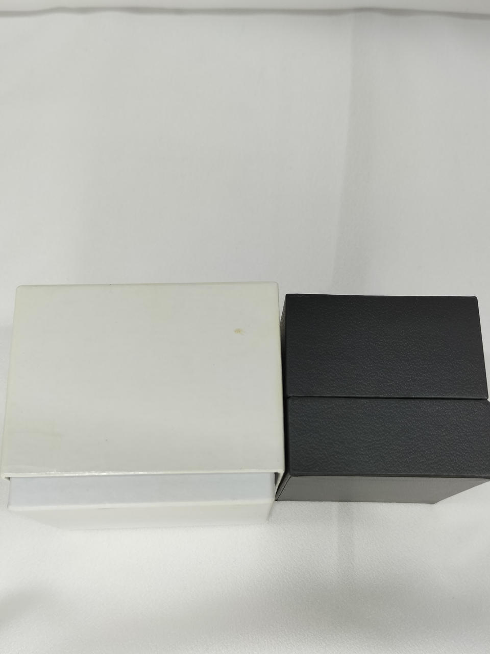 外箱（白）汚れ