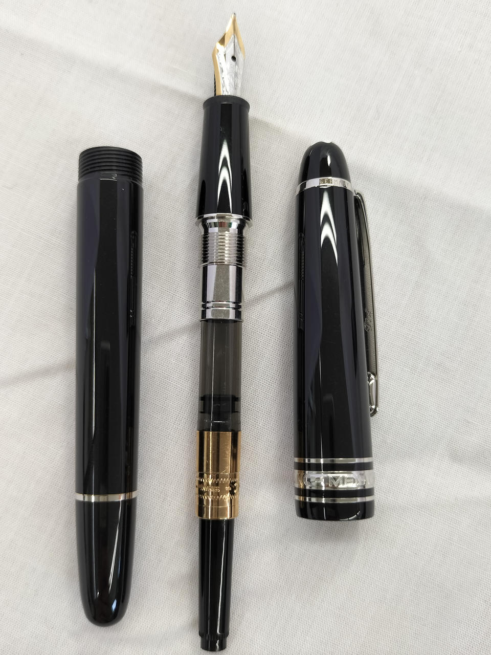 モンブラン 万年筆 145 ユニセフ 2013 109353 モンブラン 万年筆 特別生産品 ユニセフ2013 シグニチャー