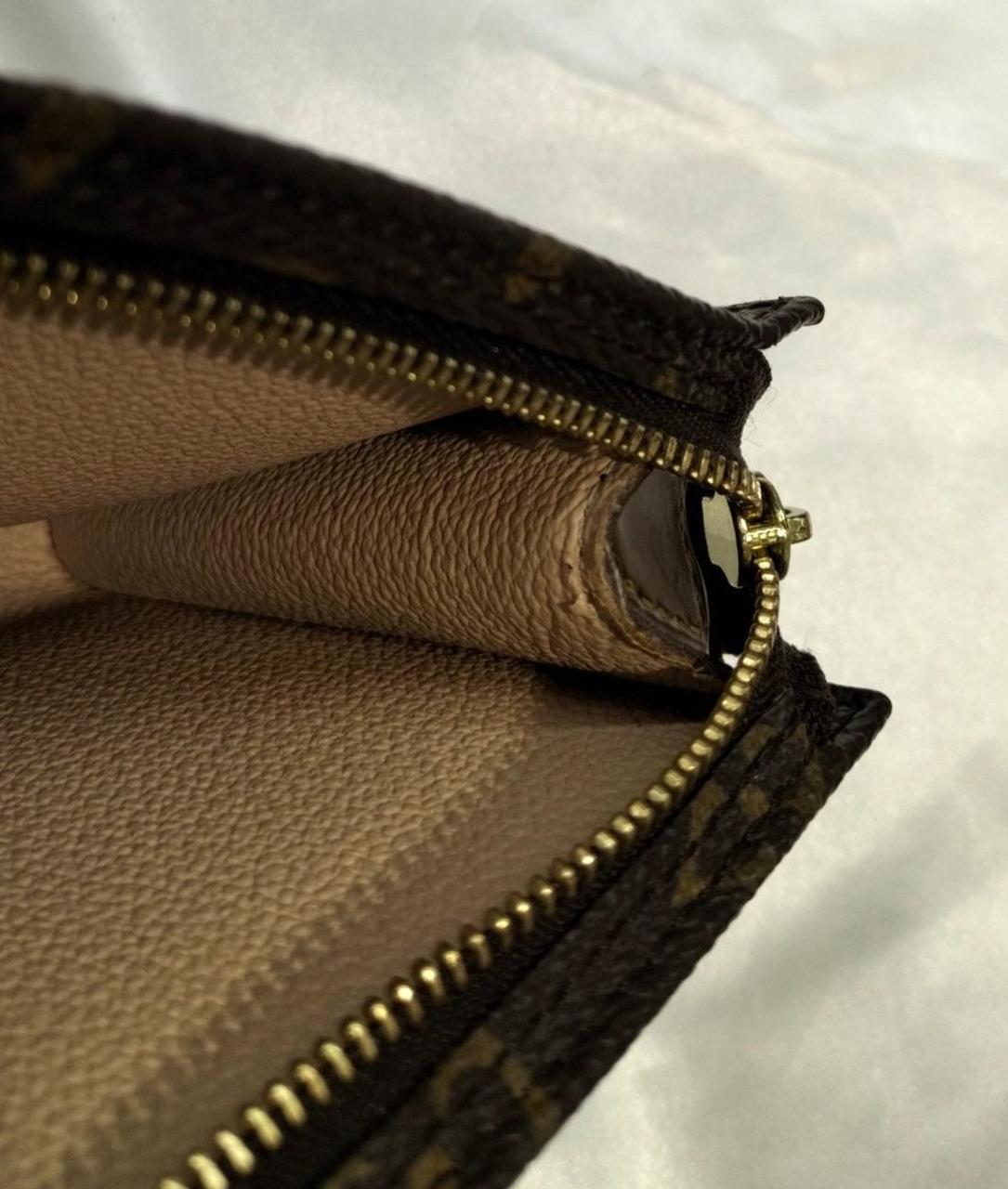 内側小さな剥がれあります。