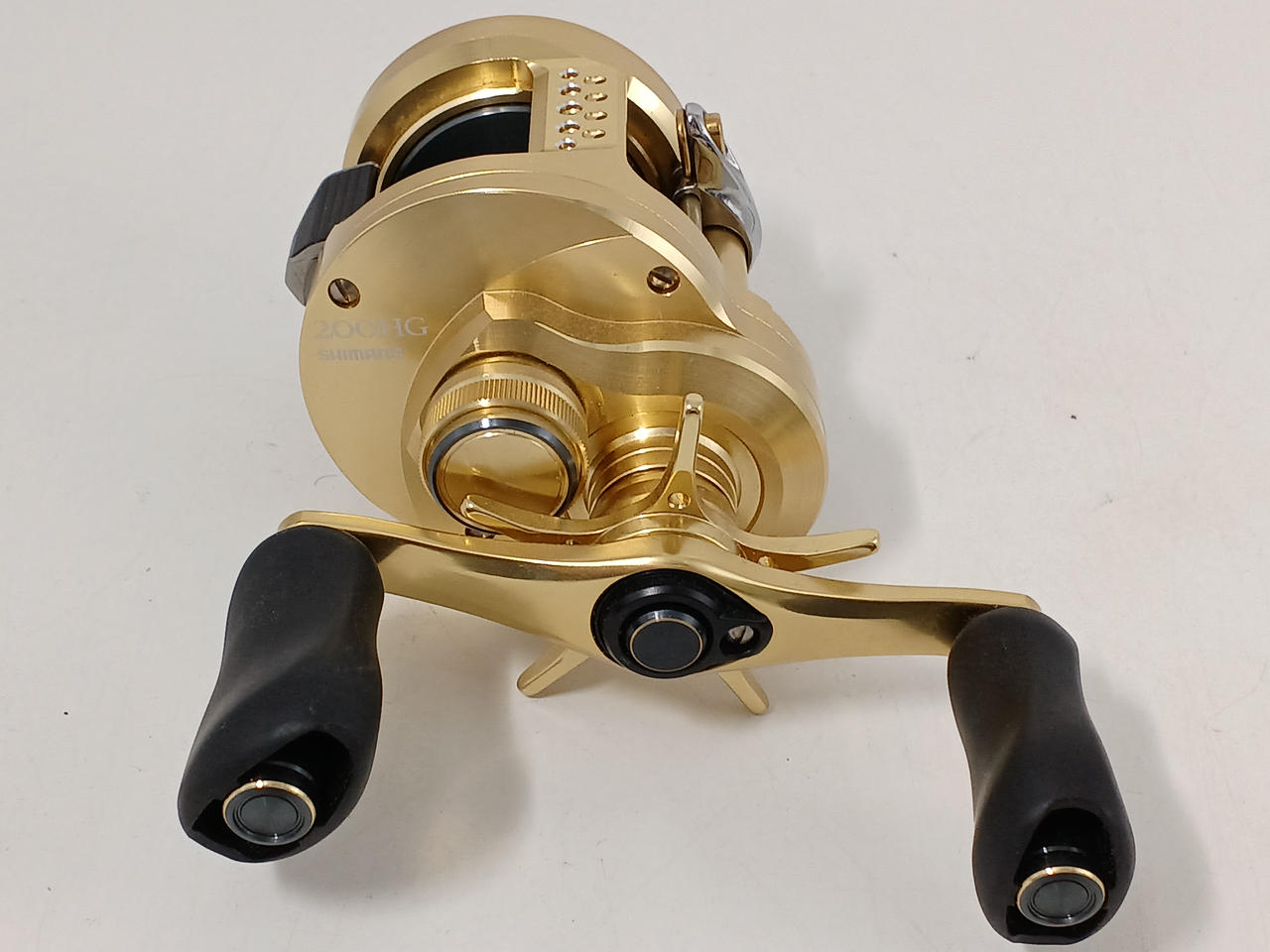 【美品】SHIMANO シマノ CALCUTTA50XT ゴールド ベイトリール Yahoo!オークション -「シマノカルカッタ50xt」の落札相場・落札価格