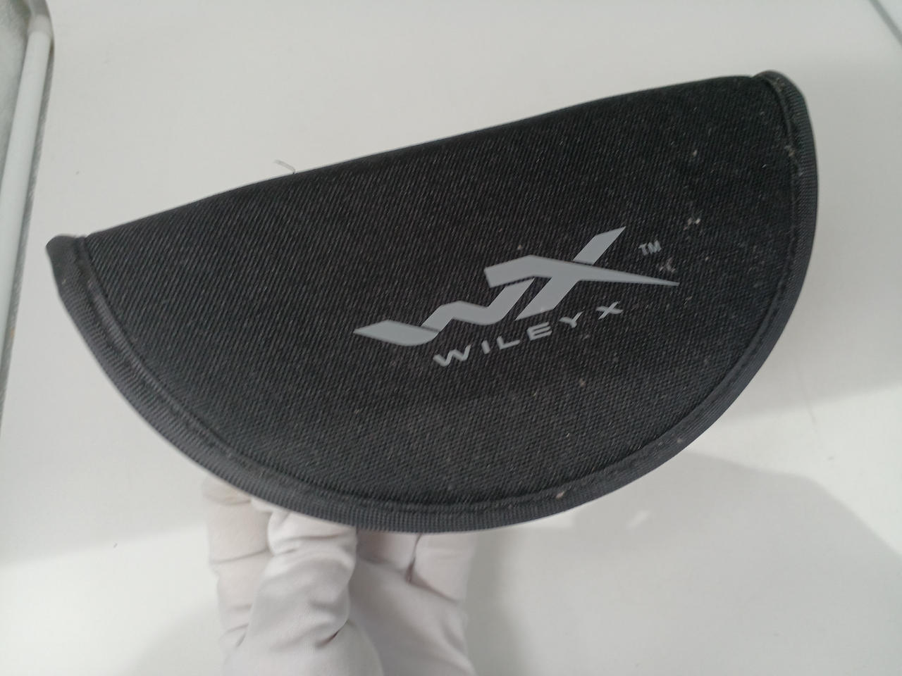 ケース汚れあります