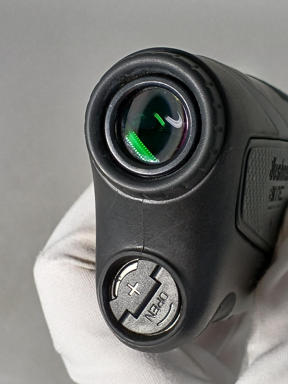 ブッシュネル Bushnell PRO1600 レーザー距離計 Bushnell ブッシュネル レーザー 距離計の販売｜防犯対策ネット